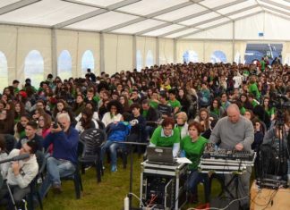O VIII Festival da Francofonía reuniu no lago de As Pontes a centos de estudantes de secundaria de dez centros de toda Galicia