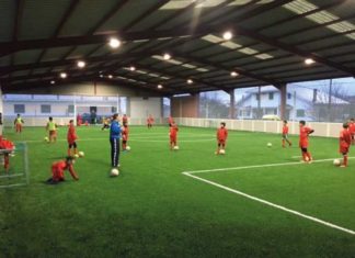 Terminado el campo de fútbol indoor