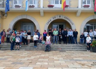 Concentración en repulsa aos antentados de Cataluña