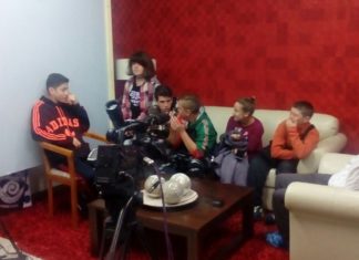 Rapaces ponteses participaron no programa Deseñando o teu futuro