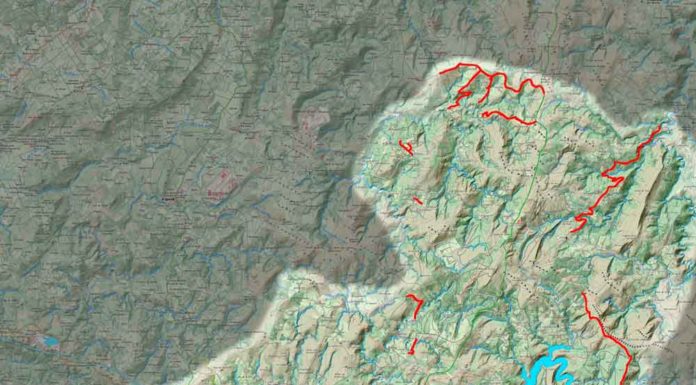 COMEZAN OS TRABALLOS LIMPEZA DE 60 QUILÓMETROS DE CAMIÑOS RURAIS