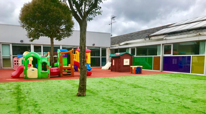 AS PONTES ADXUDICA O SERVIZO DA ESCOLA INFANTIL MUNICIPAL “ A BAROSA “ A UNHA EMPRESA LOCAL POR 419. 000 EUROS ANUAIS