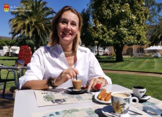 AS PONTES REPARTE 60.000 MANTEIS INDIVIDUAIS ECOSOSTIBLES PARA APOIAR Á HOSTALARÍA E PROMOCIONAR O PATRIMONIO DA VILA