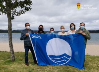 AS PONTES IZA A BANDEIRA AZUL NO LAGO