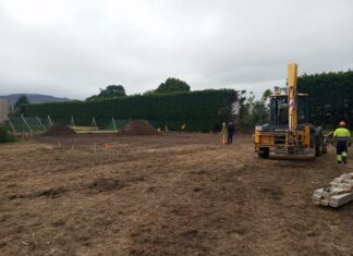 COMEZA A CONSTRUCIÓN DA GALERIA DE TIRO CON ARCO NO POBOADO DAS VEIGAS
