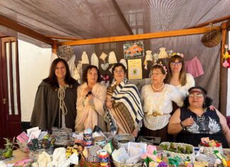AS USUARIAS DO TALLER DE COIDADOS DO CONCELLO DAS PONTES RECADAN PRETO DE 900 EUROS PARA A ASOCIACIÓN “MIRADAS QUE HABLAN”