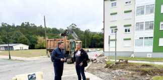 AVANZAN A BO RITMO AS OBRAS DE MELLORA DE PAVIMENTOS E SERVIZOS NO POBOADO DA FRAGA
