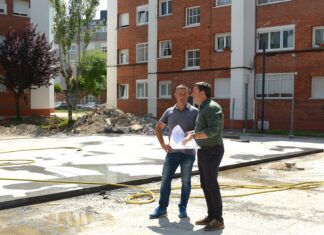 AVANZAN A BO RITMO AS OBRAS DE CONSTRUCIÓN DA PISTA MULTIDEPORTE DO POBOADO DA MAGDALENA