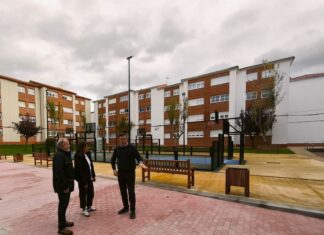 A VECIÑANZA DAS PONTES XA DESFRUTA DO ESPAZO MULTIDEPORTE CREADO POLO CONCELLO NO POBOADO DA MADGALENA