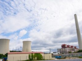 O Goberno local confirma que non haberá demolición dos grupos de refrixeración da central térmica durante as Festas do Carmen